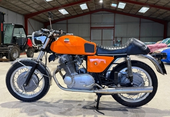 Laverda SF 750 cm3 1972 (lot n° 12)