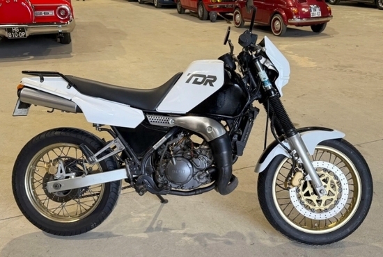 Yamaha TDR 240 cm3 1989 (lot n° 21) 