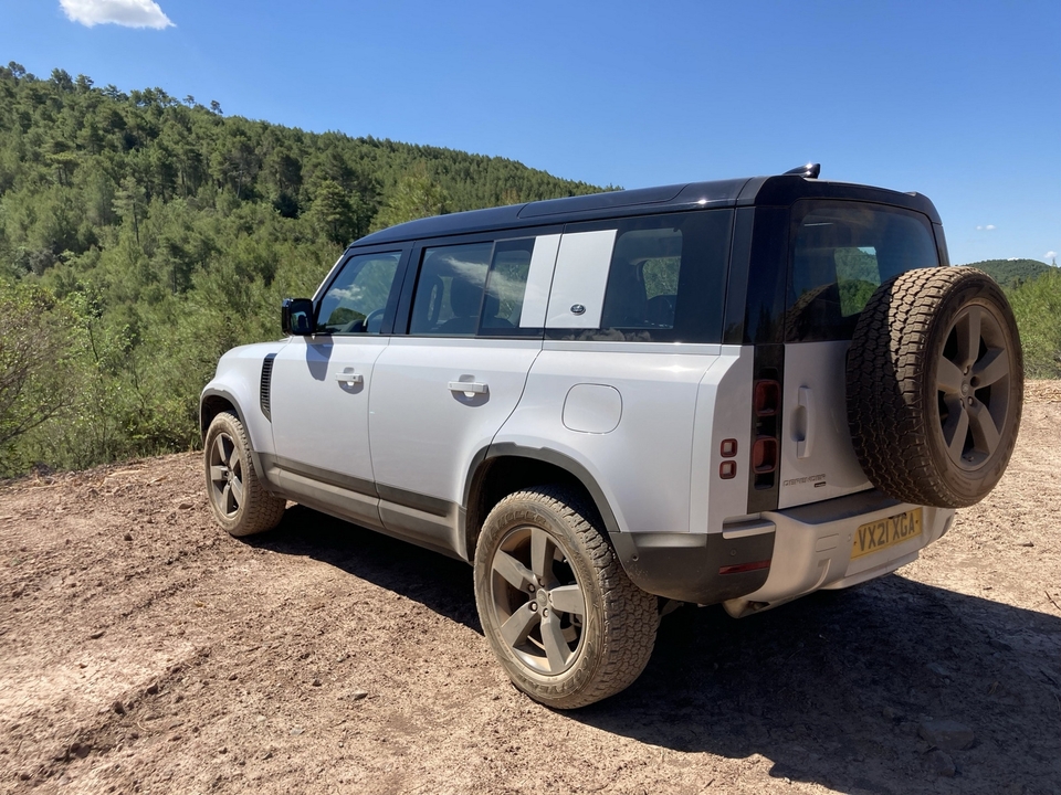 Essai Land Rover Defender PHEV Hybride Rechargeable 2021 Le 