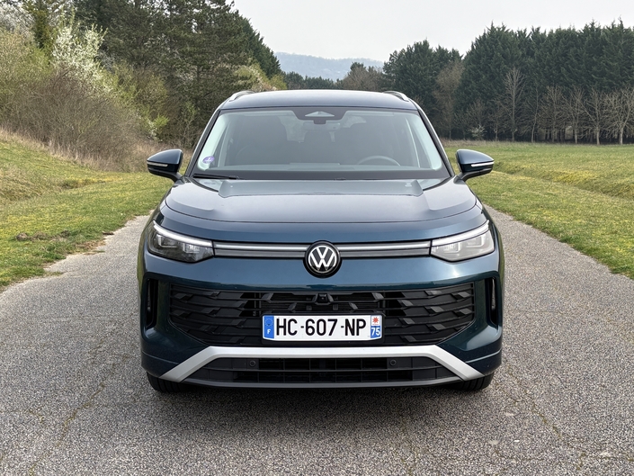 Cette finition « Edition », vendue 52 500 € se place comme un bon compromis entre technologie, design et confort.