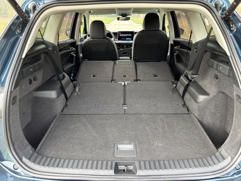 La longueur de chargement dépasse les 2,30 m. Elle est parmi les plus importantes du marché.