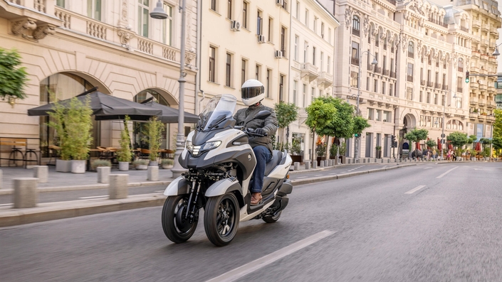 Une grande première pour le nouveau Tricity 300, le scooter trois-roues urbain haut de gamme de Yamaha