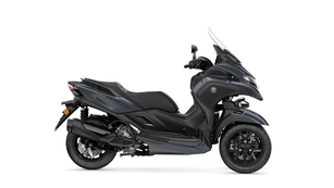 Une grande première pour le nouveau Tricity 300, le scooter trois-roues urbain haut de gamme de Yamaha