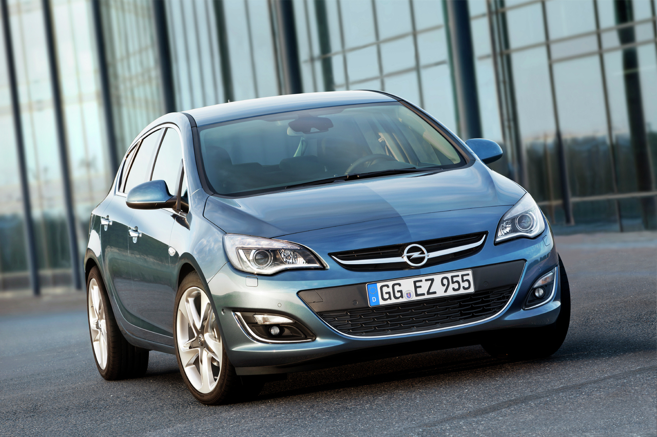 Opel astra фотографии