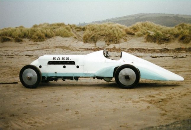 Rétromobile 2014 : deux pilotes fous de vitesse à l'honneur