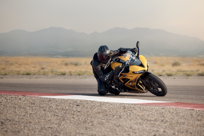 Une Triumph Daytona encore plus sportive pour moins de 10 000 euros !
