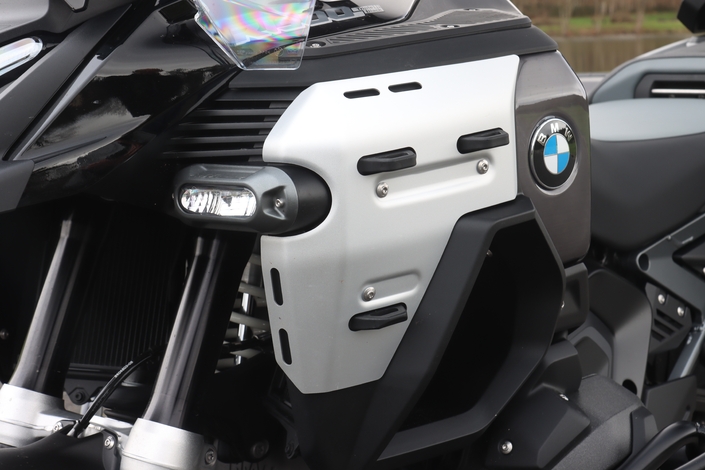Quelle est la meilleure voyageuse chez BMW ? La R 1300 RT ou R 1300 GS Adventure ? 