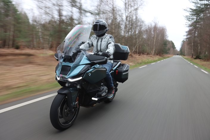 Quelle est la meilleure voyageuse chez BMW ? La R 1300 RT ou R 1300 GS Adventure ? 