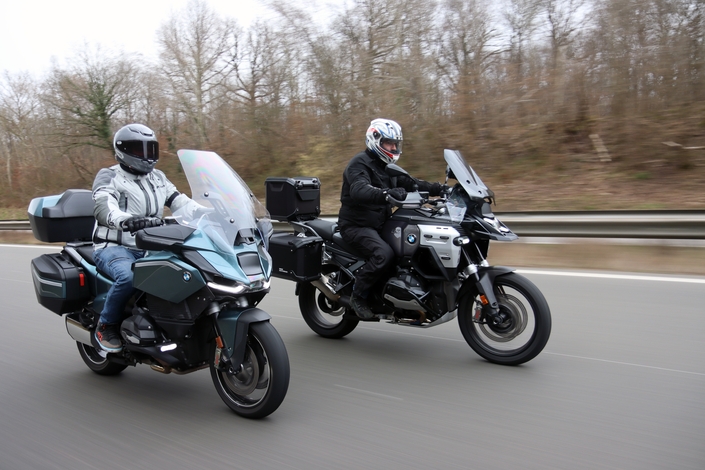 Quelle est la meilleure voyageuse chez BMW ? La R 1300 RT ou R 1300 GS Adventure ? 