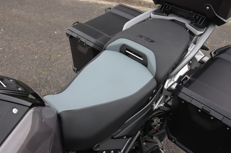 Quelle est la meilleure voyageuse chez BMW ? La R 1300 RT ou R 1300 GS Adventure ? 