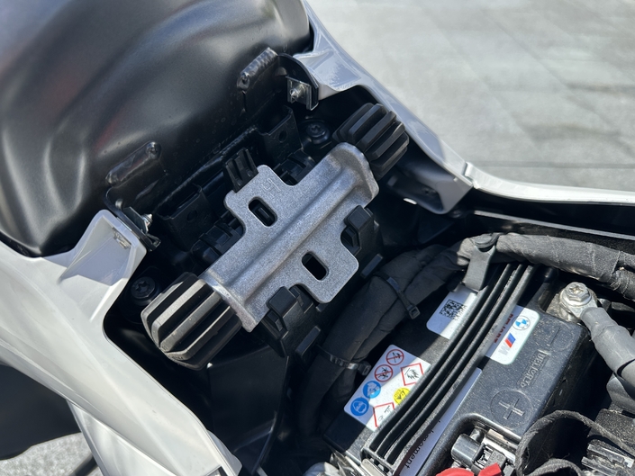 Quelle est la meilleure voyageuse chez BMW ? La R 1300 RT ou R 1300 GS Adventure ? 