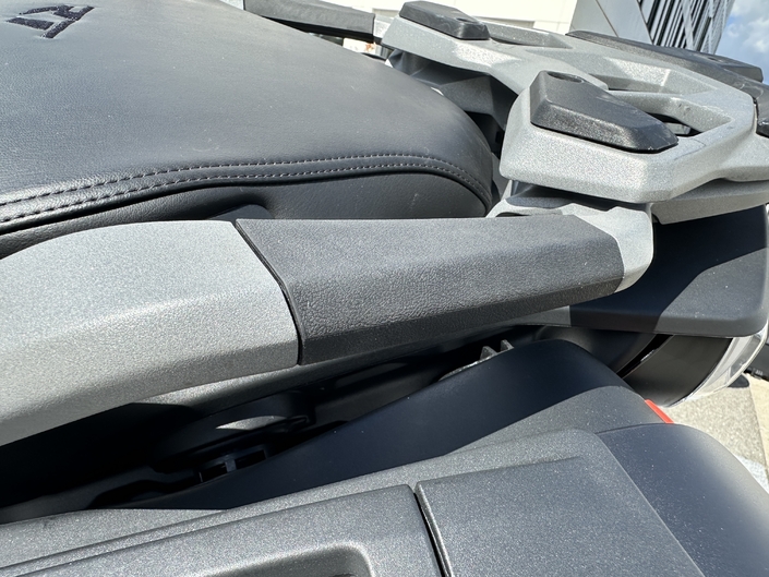 Quelle est la meilleure voyageuse chez BMW ? La R 1300 RT ou R 1300 GS Adventure ? 