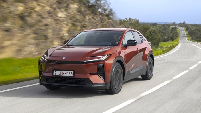 À 39 600 €, le C-HR + est-il enfin le premier bon véhicule électrique de Toyota ?