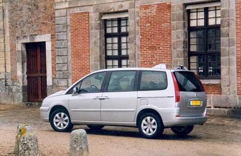 Essai - Citroën C8 V6 autoactive : le seigneur des agneaux
