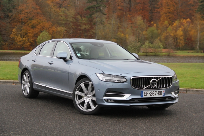 La Volvo S90, l'une des plus belles berlines du moment, que ce soit en version hybride rechargeable ou non.