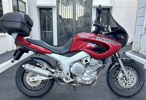 Yamaha TDM 850 cm3 1997 (lot n° 18)