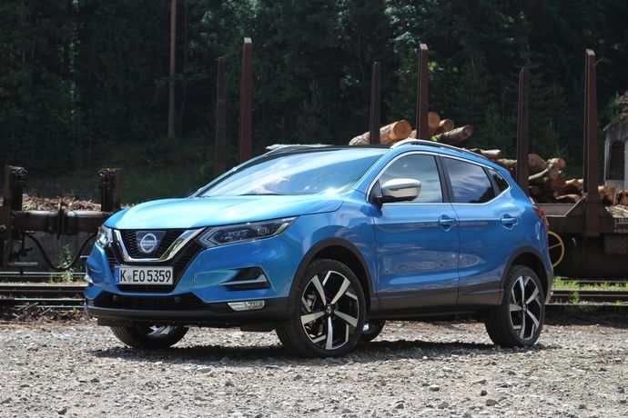 Comparatif Video Nissan Qashqai Vs Peugeot 3008 Lutte Pour Un Continent
