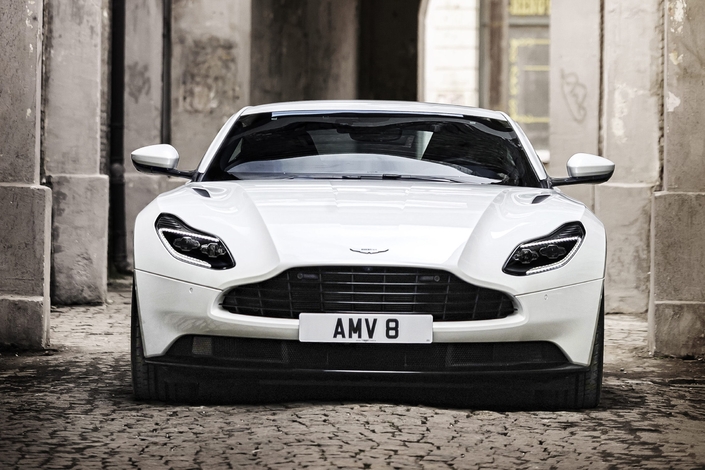 Aston Martin : la DB11 adopte le V8 AMG