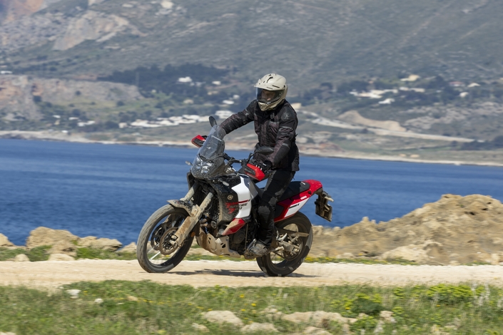La Yamaha Ténéré 700 World Raid 2026 est une invitation au voyage à ne surtout  pas manquer