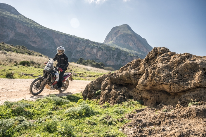 La Yamaha Ténéré 700 World Raid 2026 est une invitation au voyage à ne surtout  pas manquer
