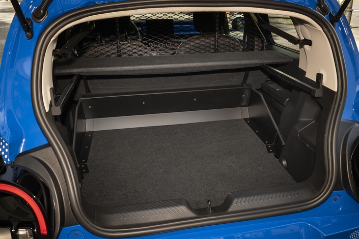 Il n'y a plus les deux sièges arrière.