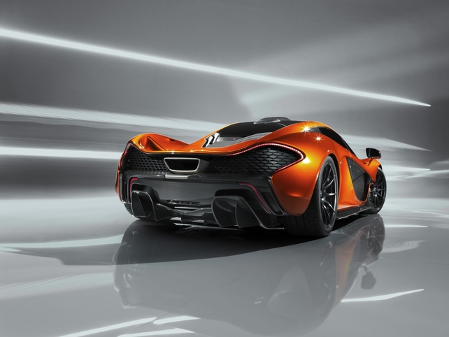 Mondial de Paris 2012 : trop rapide, la McLaren P1 s'enfuit sur la Toile