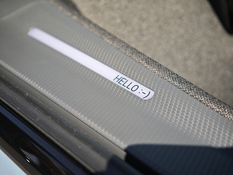 On est accueillis par un "Hello" à l'entrée.