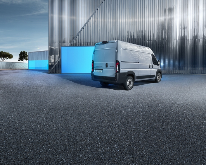 Peugeot Boxer, le grand fourgon taillé pour les métiers exigeants