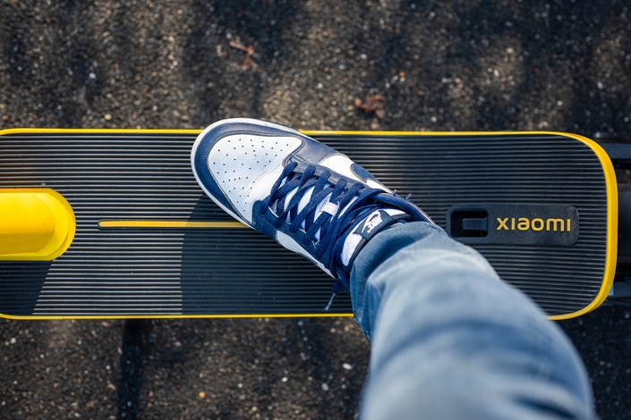 Essai Xiaomi Scooter 6 Ultra : un avant-goût de la voiture électrique chinoise
