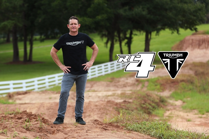 La légende Ricky Carmichael roule pour Triumph.