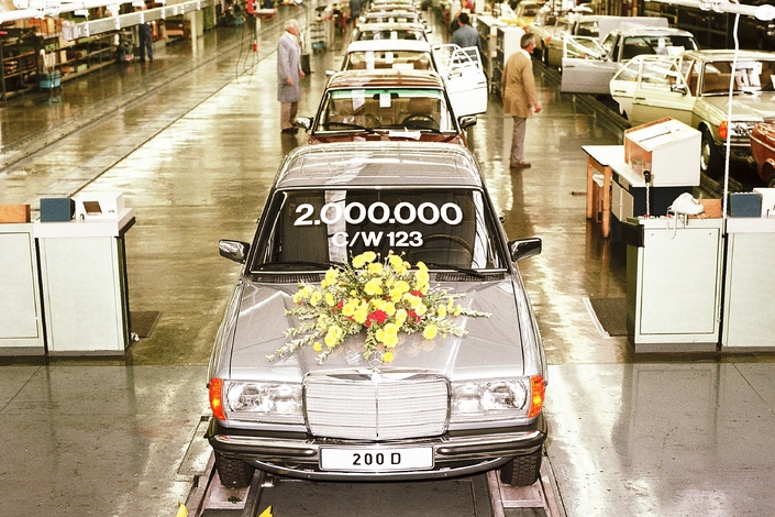 Enorme succès pour Mercedes, la W123 atteindra les 2,7 millions d'unités.
