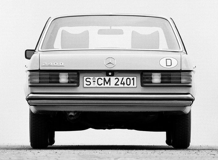 La 240D sera la plus produite des Mercedes W123, avec 448 986 unités en berline.