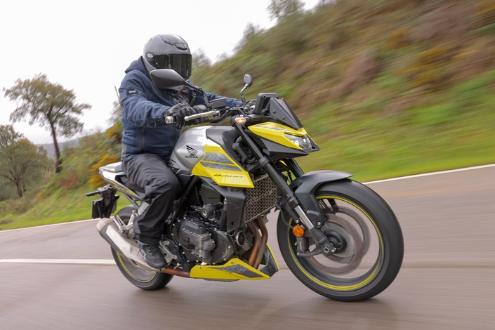 La Honda Hornet 750 embraye sur l’E-Clutch