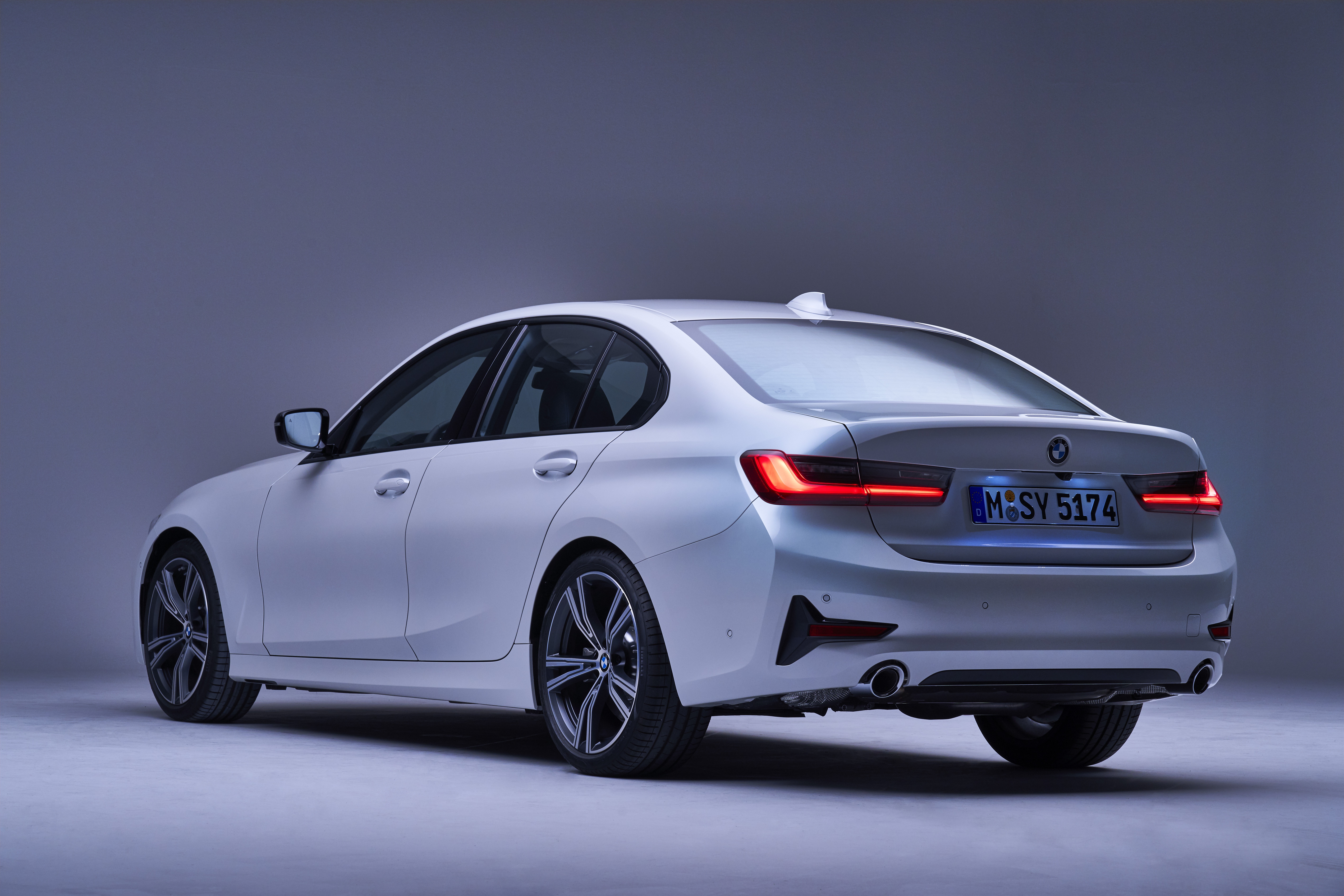 S0-bmw-serie-3-564335.jpg