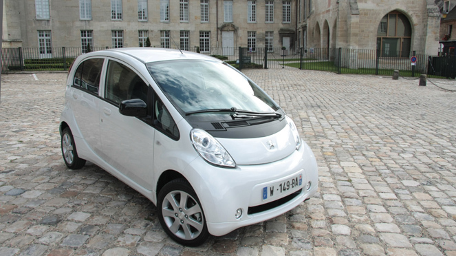 Essai vidéo - Citroën C-Zero/Peugeot Ion : 0 émission, 0 sensation 0 vente ?