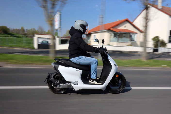 Zero Motorcycles LS1 : un nouveau scooter urbain accessible et efficace malgré les contraintes habituelles