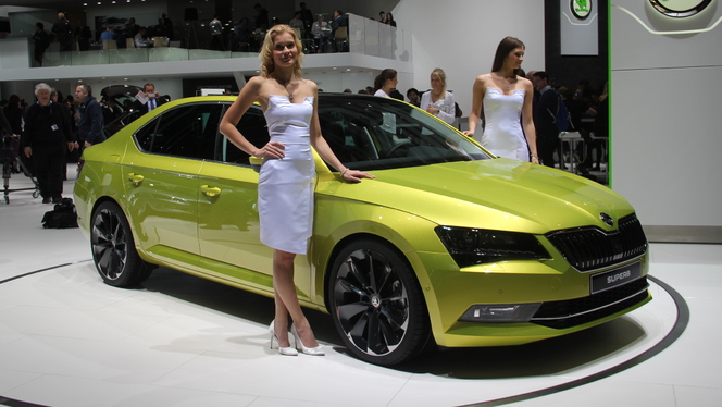 Skoda Superb : mature - Vidéo en direct du salon de Genève 2015