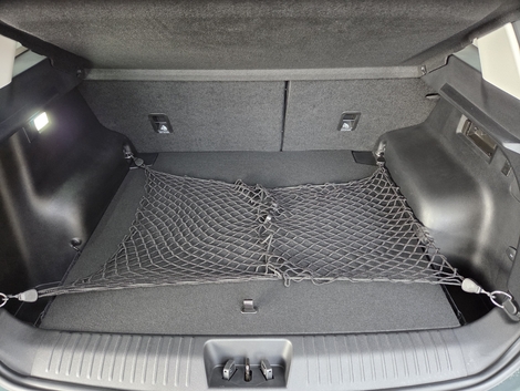 Le volume de coffre est assez généreux et, surtout, facile à exploiter.