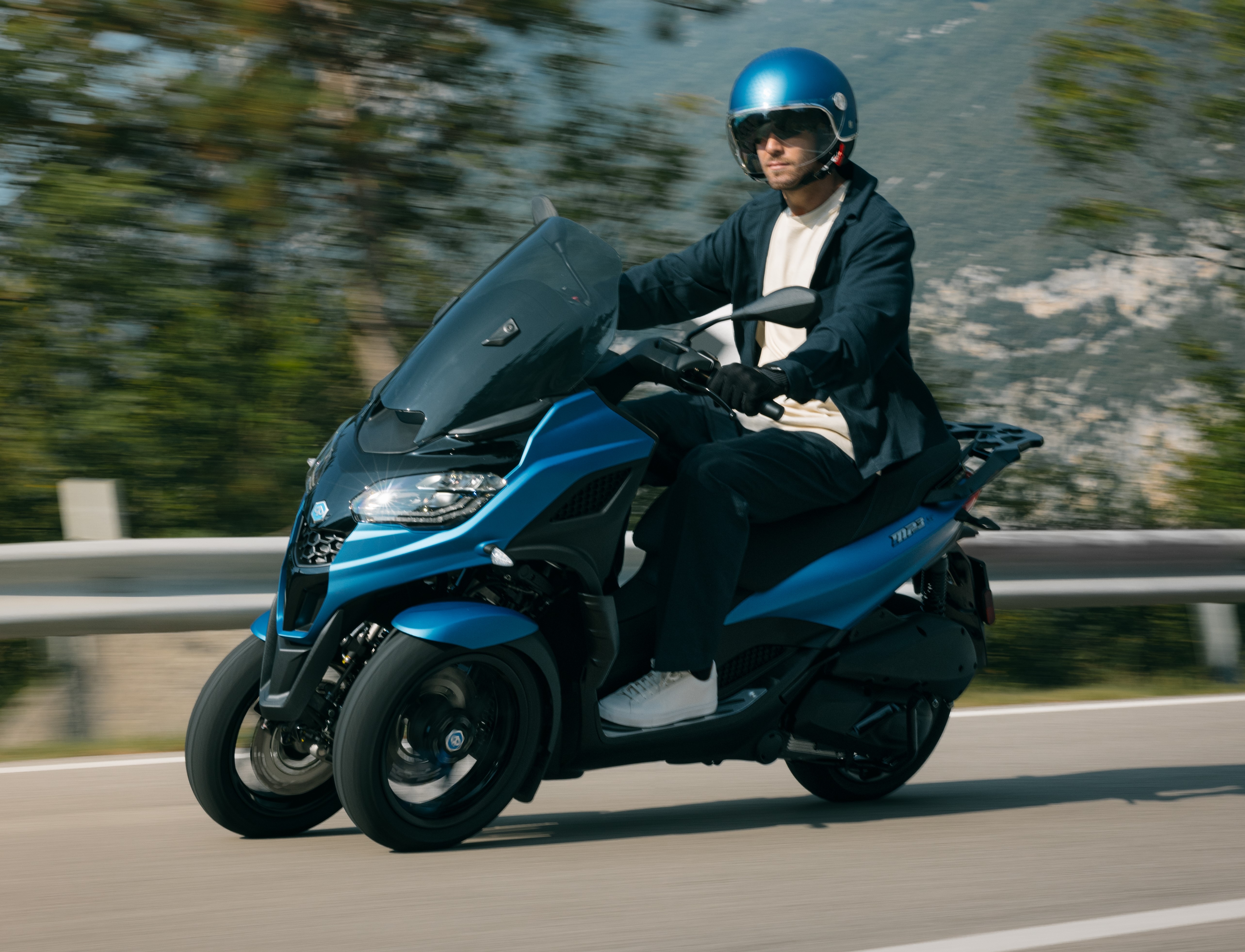 Le Piaggio MP3 mis à jour pour 2025 — free download