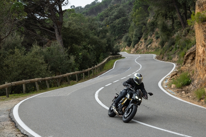 La Kawasaki Z650 s’offre une cure de jouvence pour l’été 2026