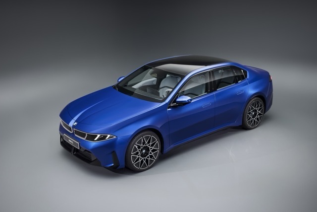 La « nouvelle classe » de BMW inaugurée sur la i3 marque un retour aux courbes sensuelles et délicates, sans arrogance.
