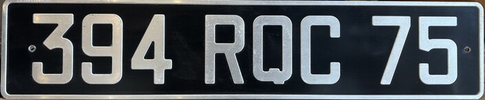 Lettres interdites et couleurs codées : les secrets des plaques d'immatriculation