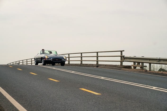 Les proportions de la Type E ont inspiré celles de la X900.