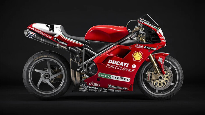 Mais au fait, pourquoi les Ducati sont rouges ?