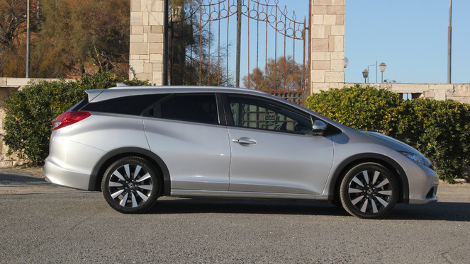 Essai vidéo - Honda Civic Tourer : une sacrée charge