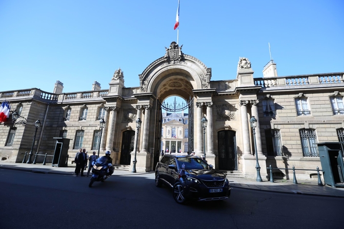 14 juillet : Emmanuel Macron en Peugeot 5008