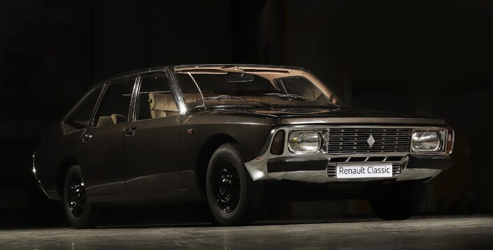 Le projet H de Renault à la fin des années 60, une berline bicorps à moteur V8 qui inspirera la R30, sauf qu'ici, il s'agit d'une propulsion.