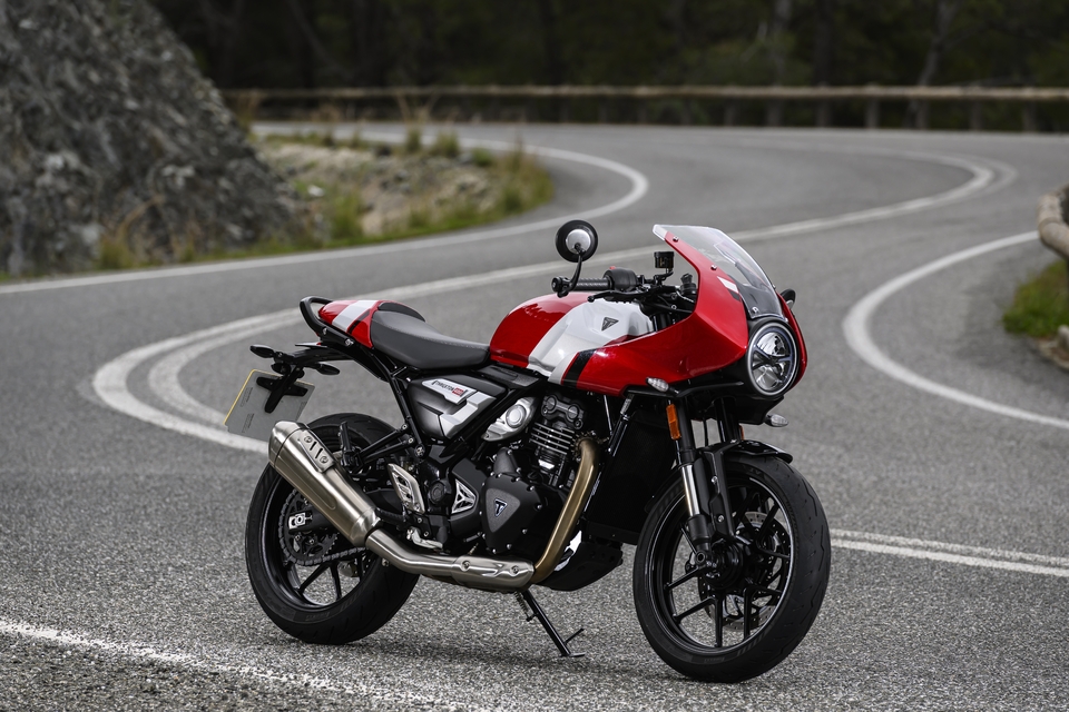 Mini Racing Thruxton La Triumph Thruxton 400 est un mini racer, qui fait un effet maxi - Page 3
