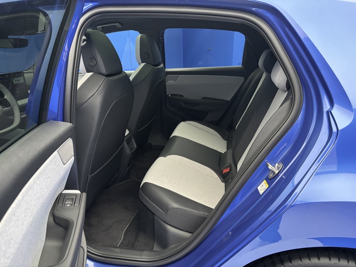 Il y a beaucoup de places à l'arrière de cette ID. Polo malgré son gabarit.