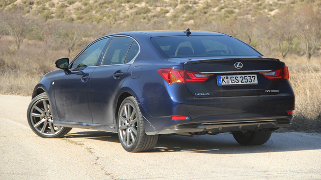 Essai - Lexus GS 300h : un bon coup de flotte